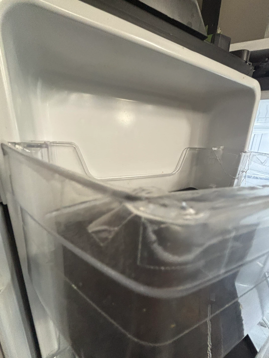 GE coffee Café refrigerator freezer with ice and filtered water - photo 4