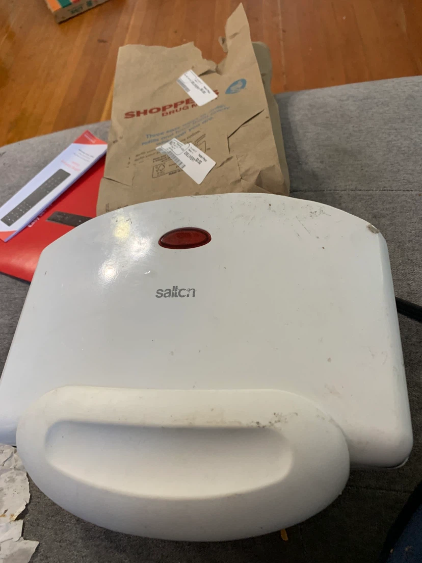 Salton Waffle Maker call 672-975-5756 - photo 5
