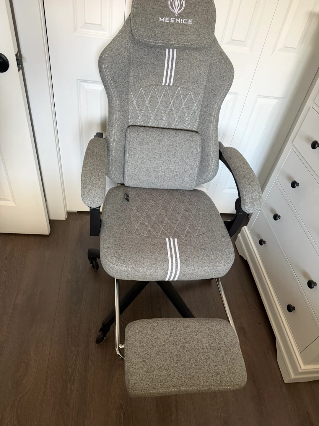 MEENICE Grey Fabric Gaming Chair with Footrest - photo 5