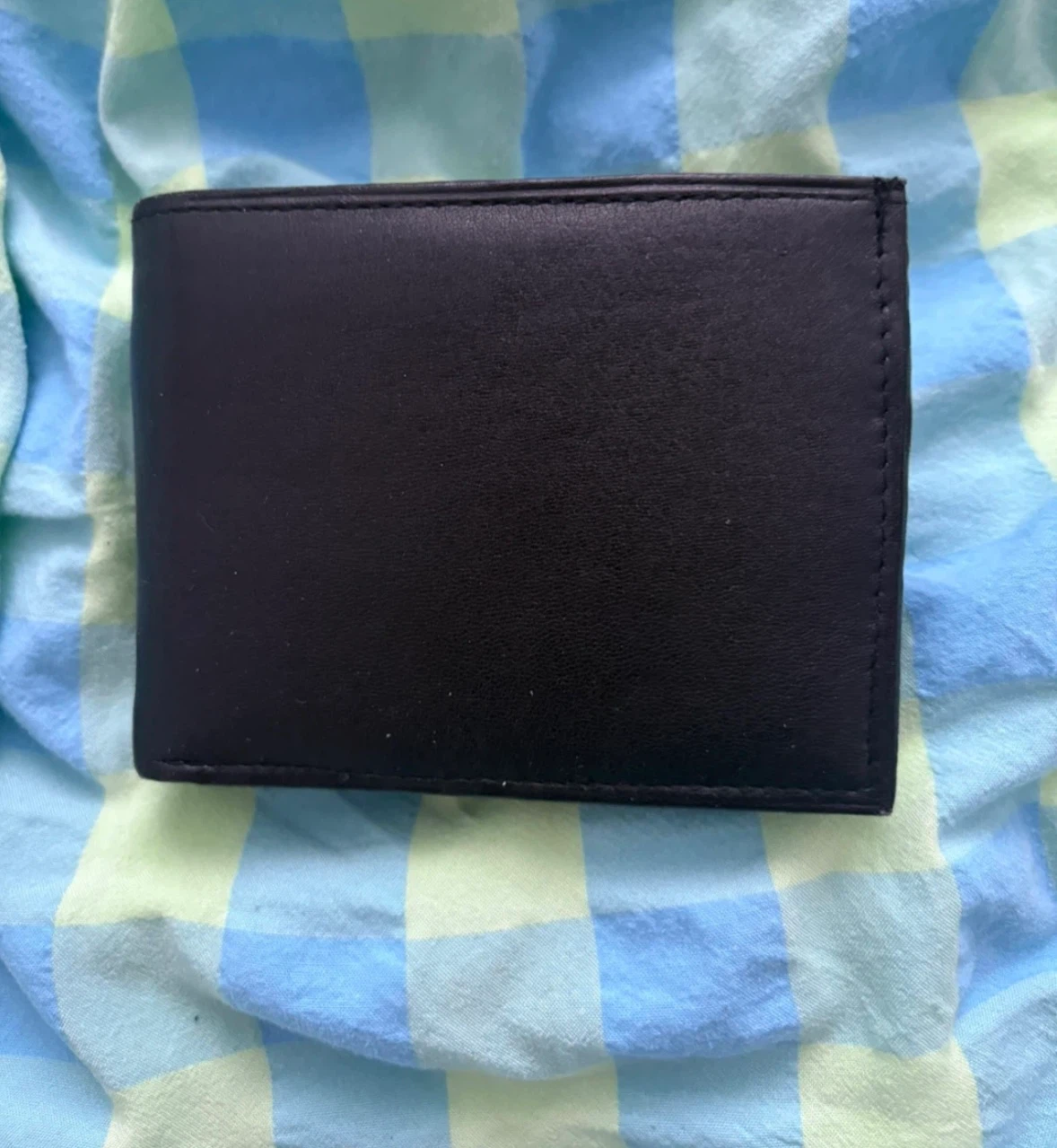 2 wallets (Like new) (Both FREE) - photo 5