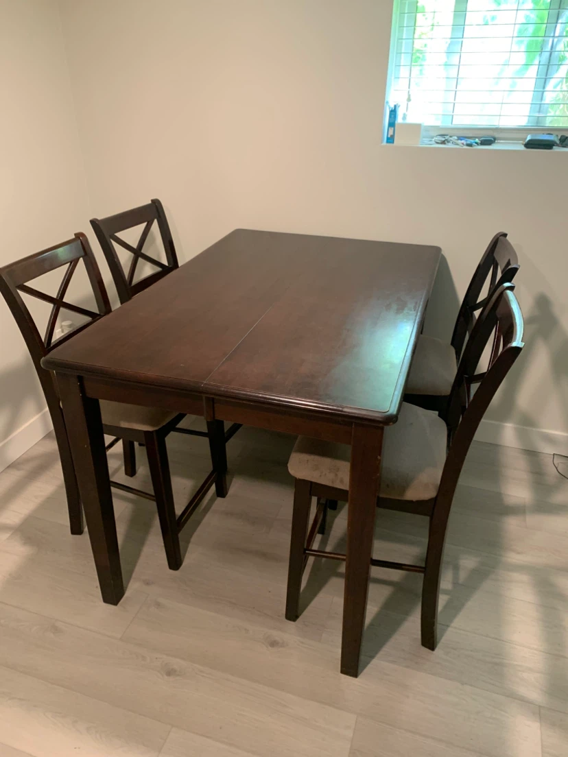 Dinning room table with 4 chairs