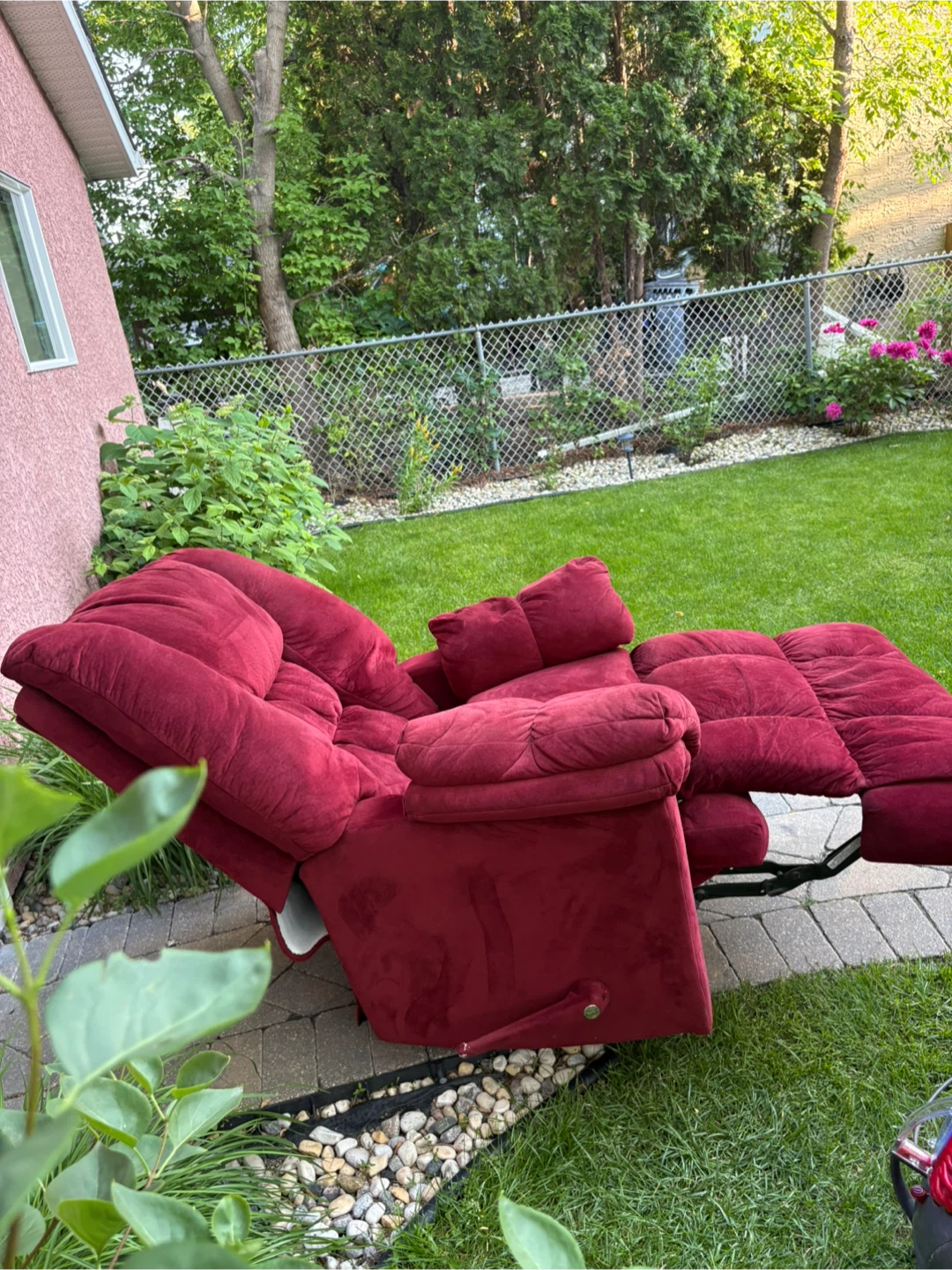 Red Recliner Chair - photo 4