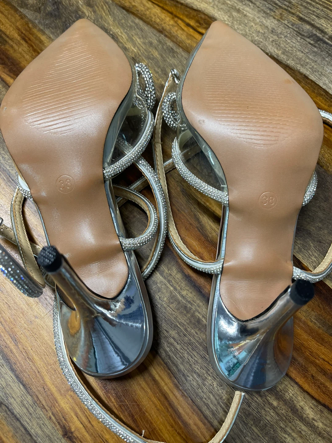Size 38 Women's Silver Rhinestone Bow Clear Heels - photo 4