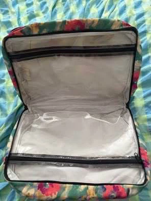 Makeup bag (Barely used) (Free) - photo 2