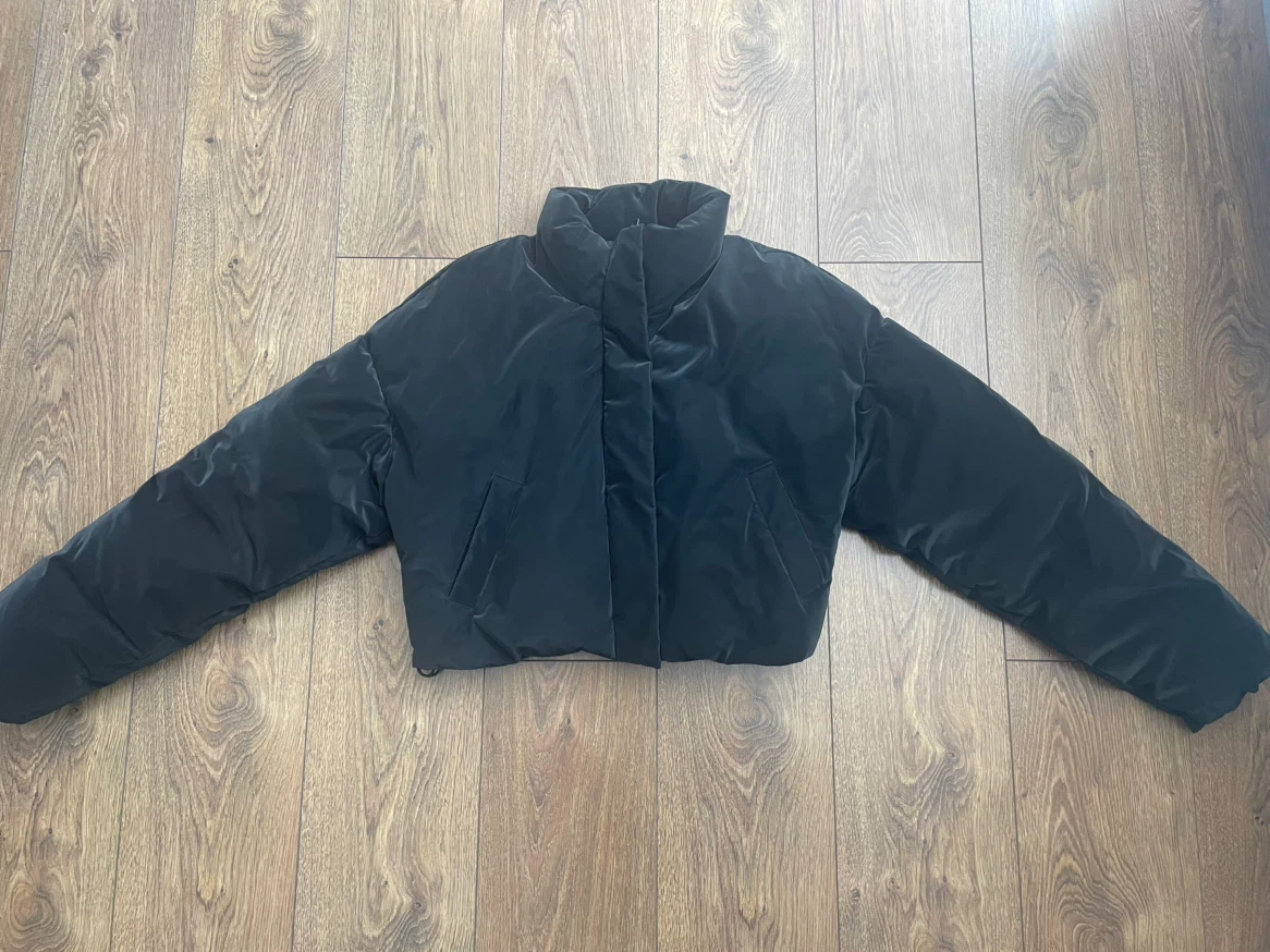 Garage Cropped Black Puffer Jacket. Large