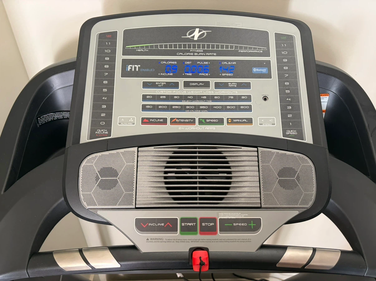 NordicTrack 850 Treadmill - photo 3