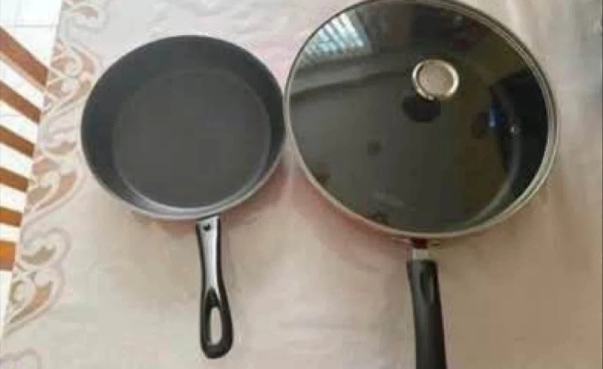 Small and big frying pan (Okay condition) (Both for FREE)