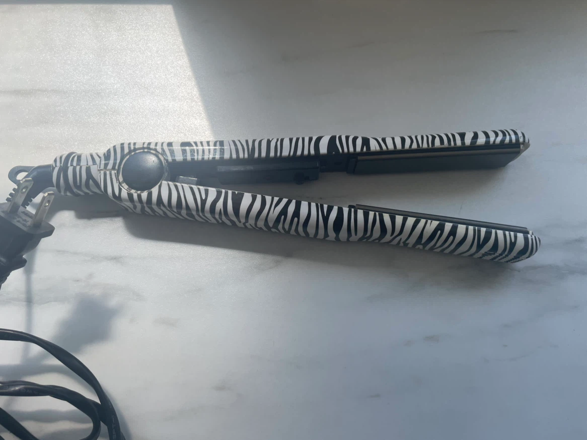 Zebra Print Hair Straightener - photo 2