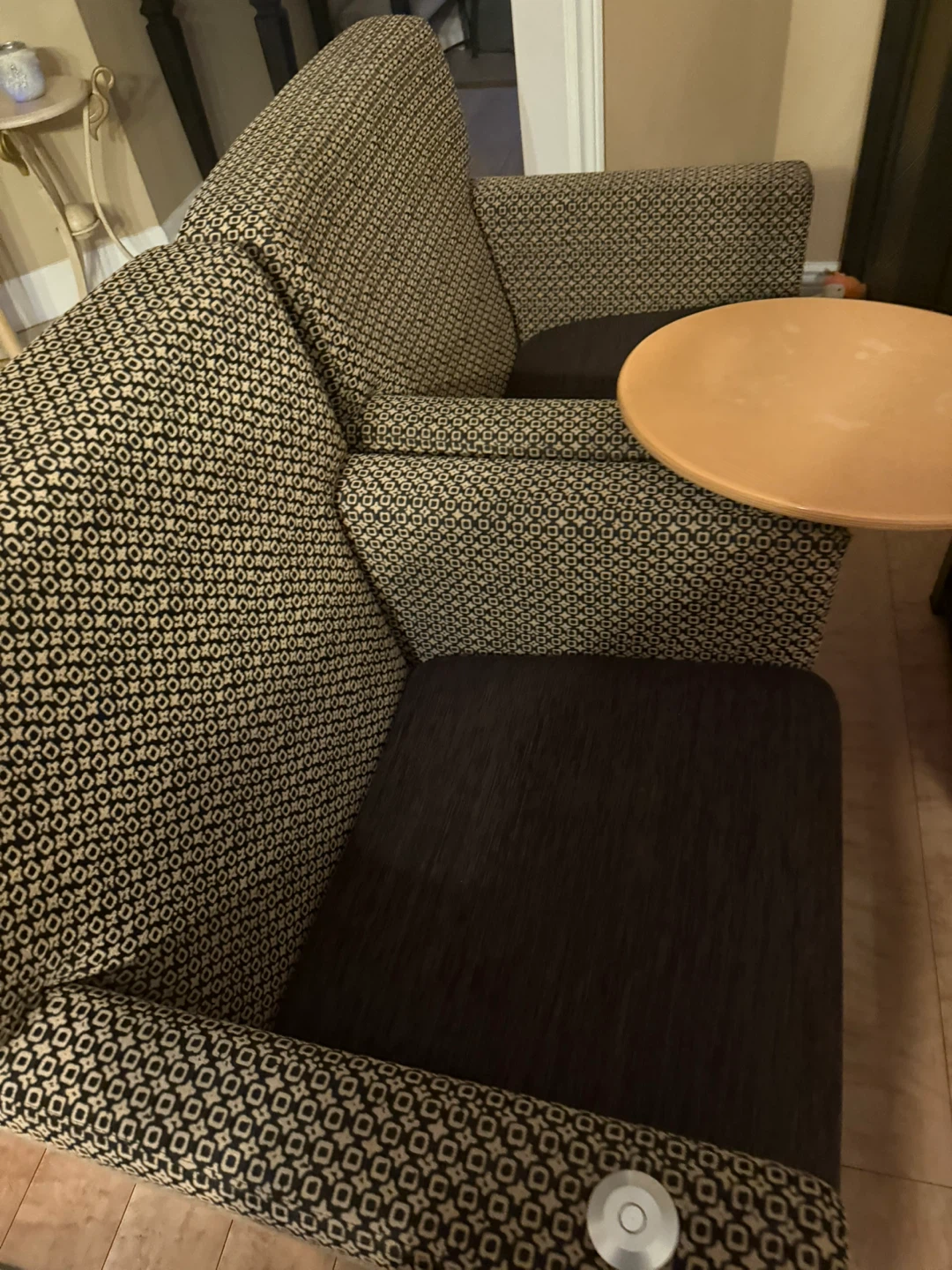 Sofa with built-in side table - photo 2