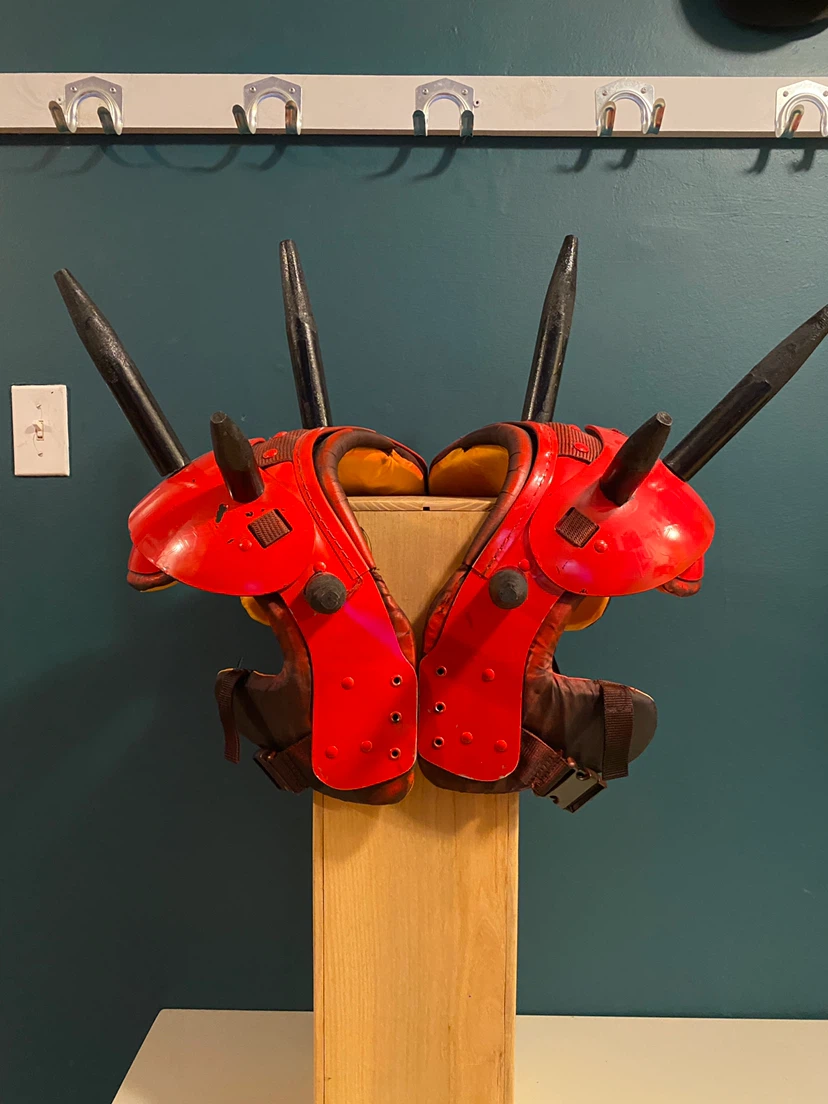 Red Spiked Shoulder Pads for Costume - photo 2