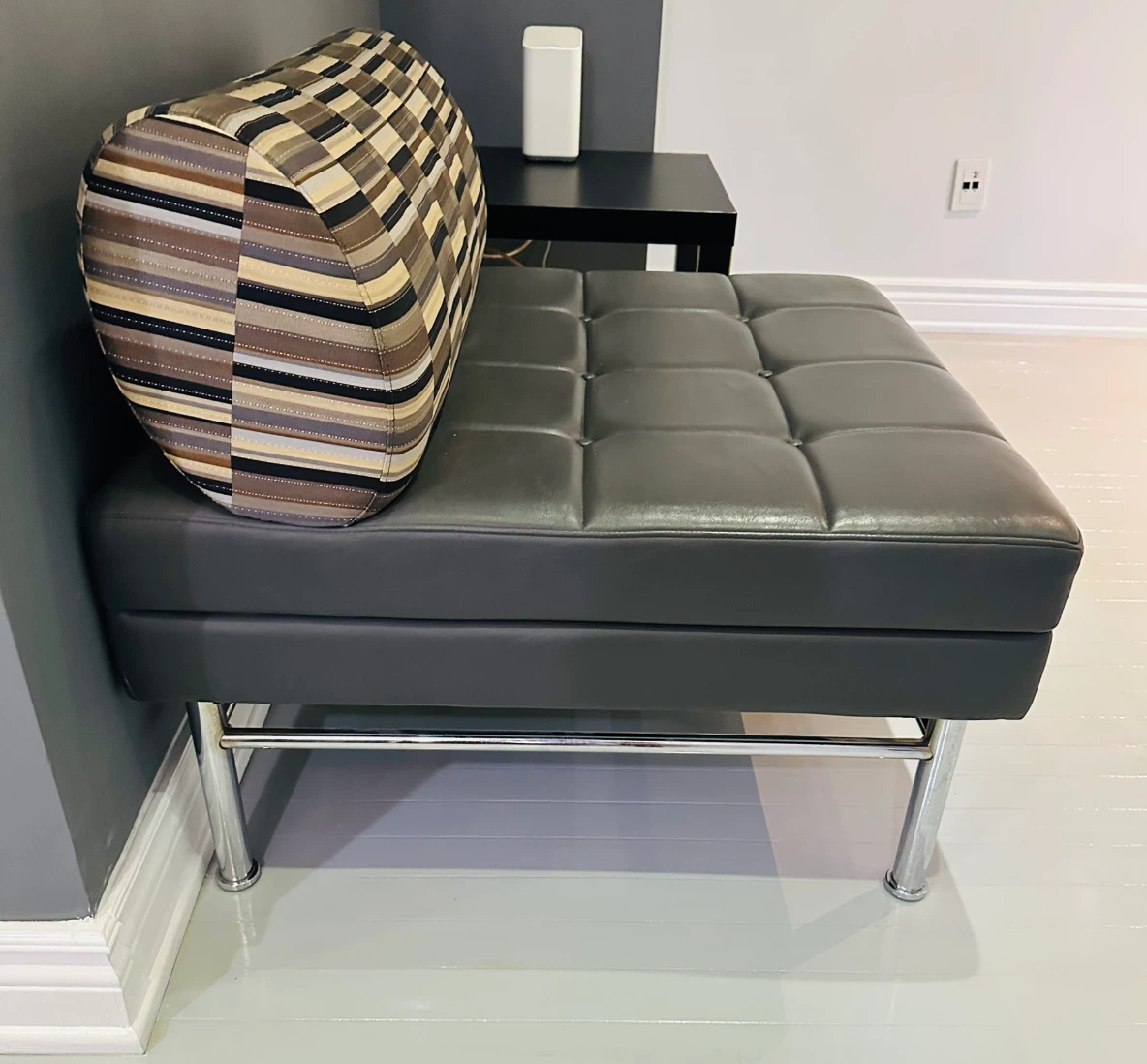 Modern Tufted Ottoman Bench with Bolster Pillow - photo 3
