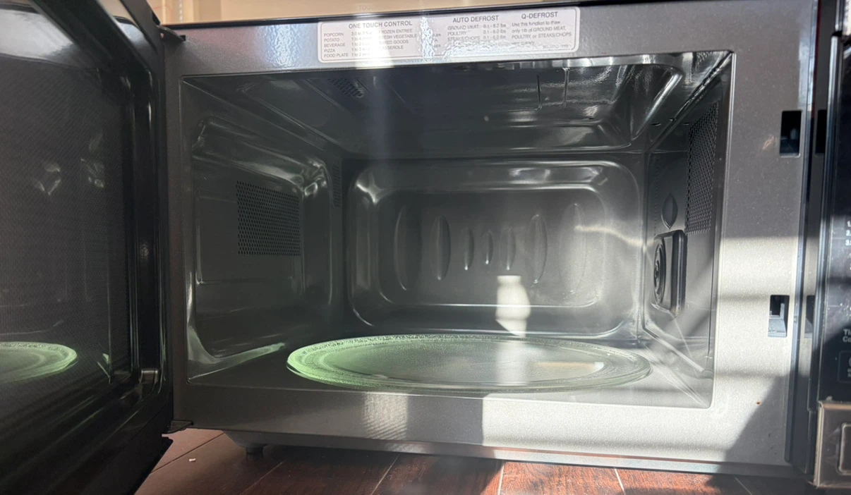LG Microwave Oven LMC1050ST 1.1 cu.ft