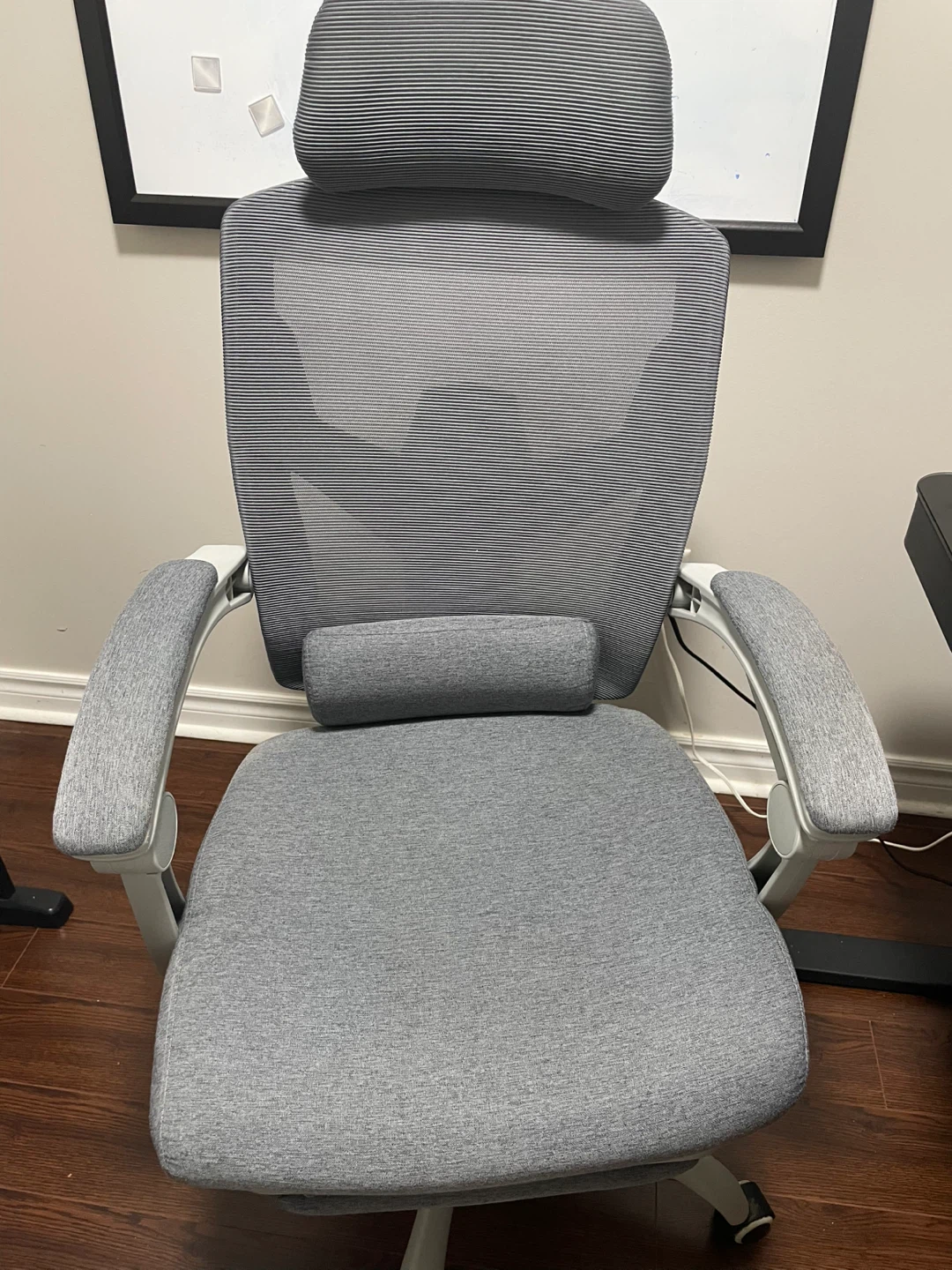 Ergonomic Mesh Office Chair with Headrest