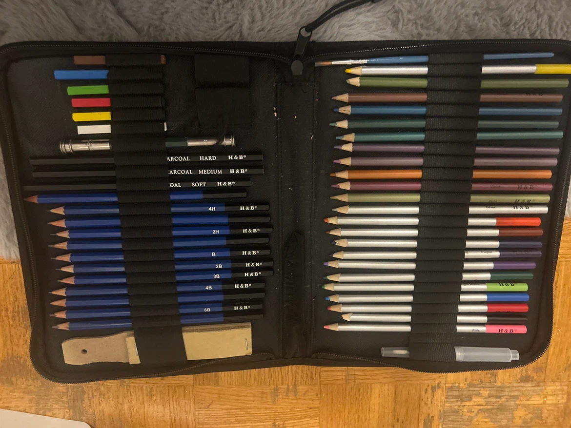 H&B Art Drawing Pencils and Pastels Set