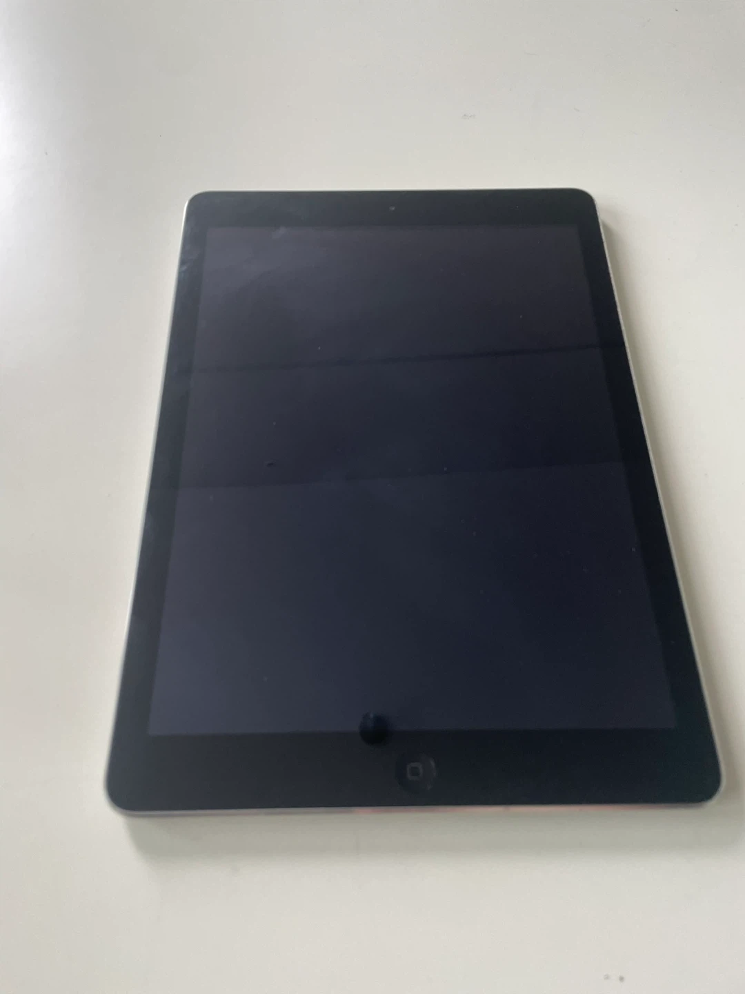 Apple iPad Air Tablet