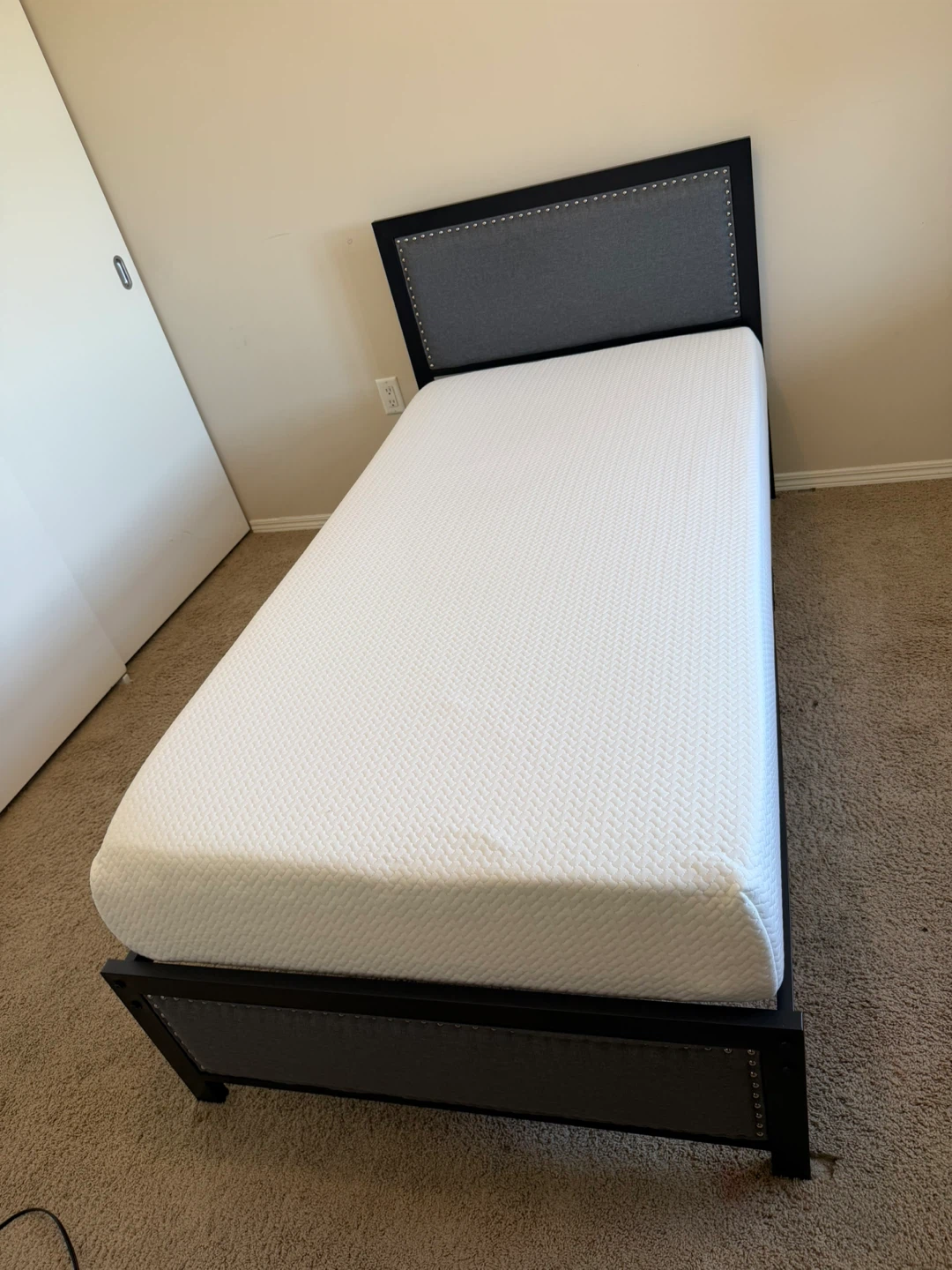 Twin size bed with mattress