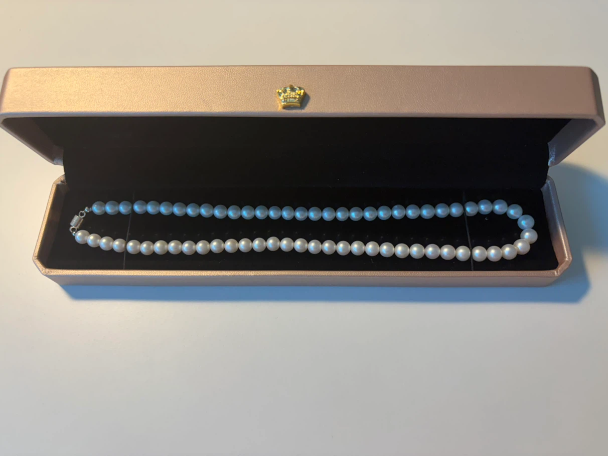 Pearl Necklace in Rose Gold Box