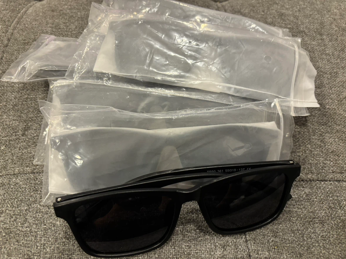 Black Sunglasses - Set of six - photo 2