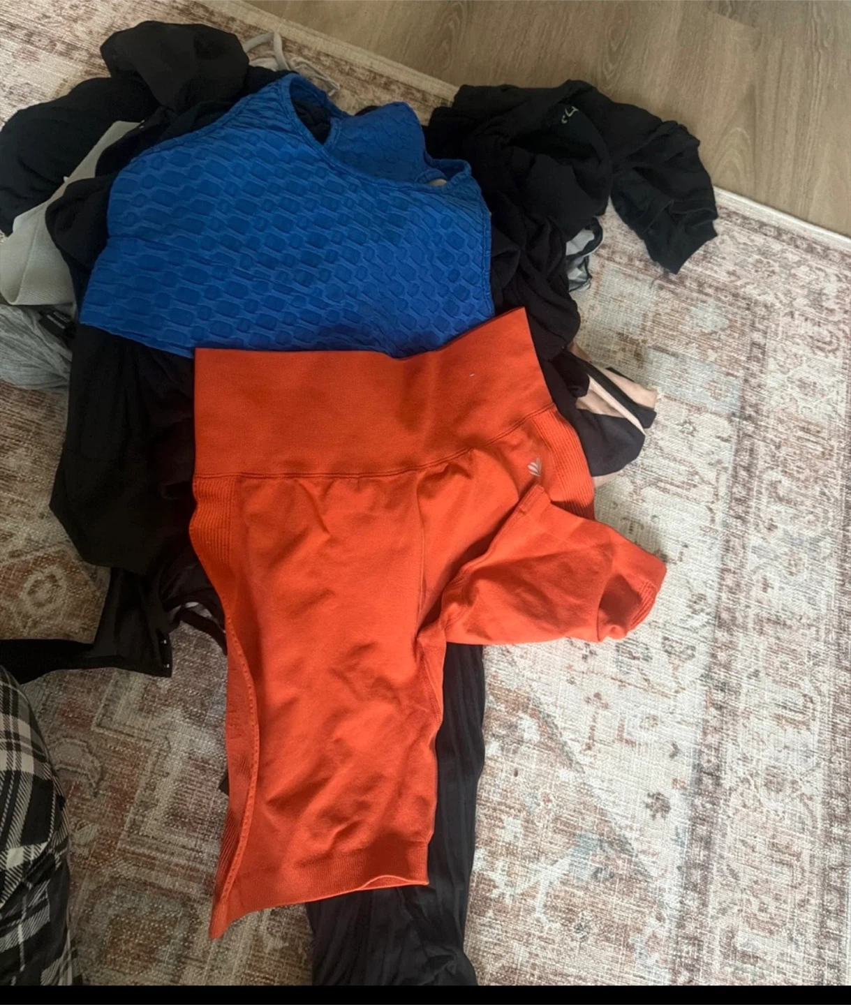 Closet clear out (medium size)