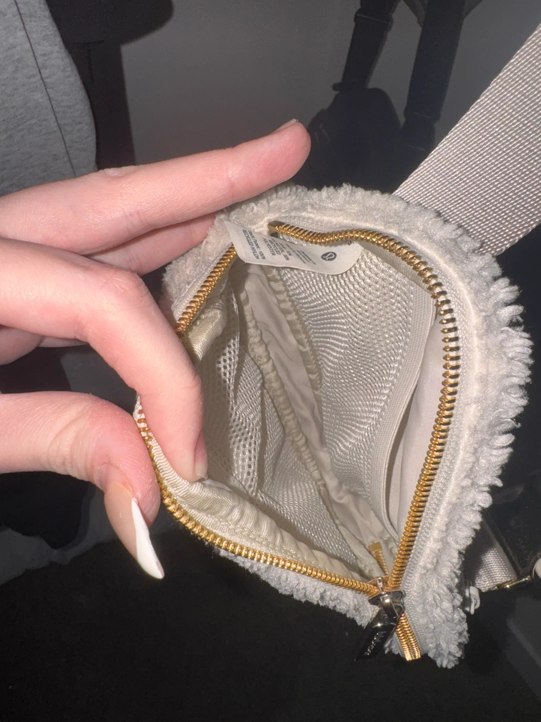 Lululemon Everywhere Belt Bag - Cream Fleece - photo 2