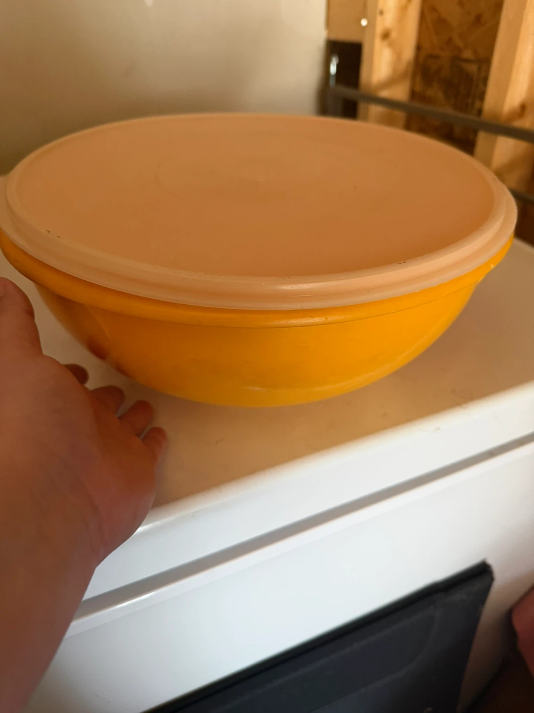 Tupperware Mixing Bowl - photo 3