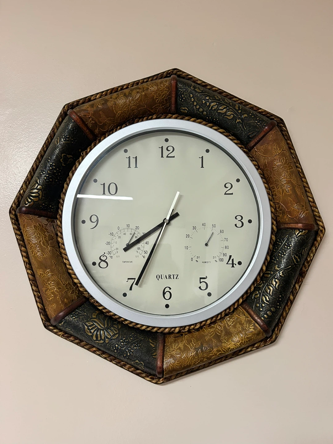 Wall Clock 22in