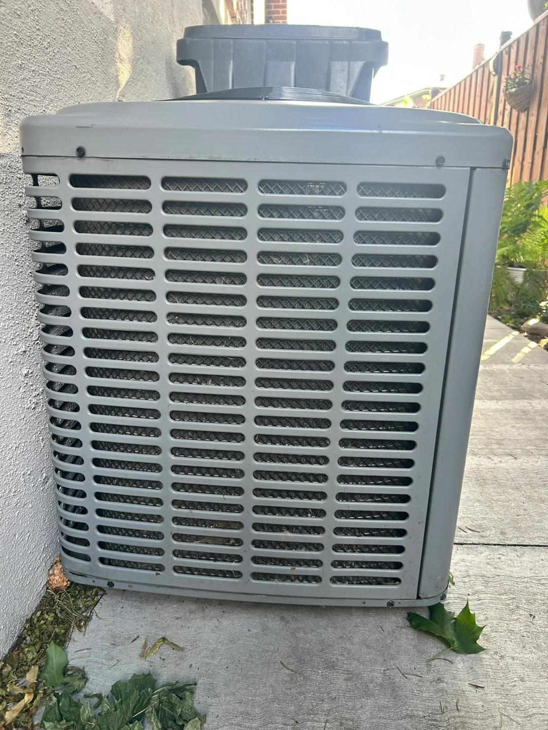 Coleman AC (BROKEN COMPRESSOR) - photo 2