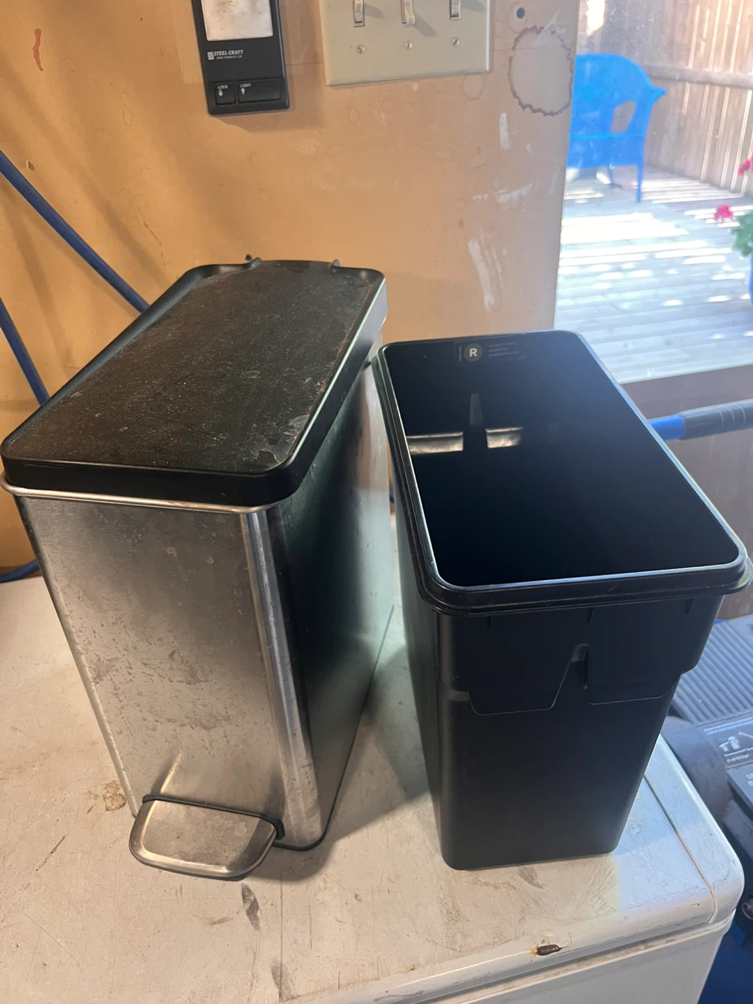 Stainless Steel Pedal Trash Can with Liner - photo 4