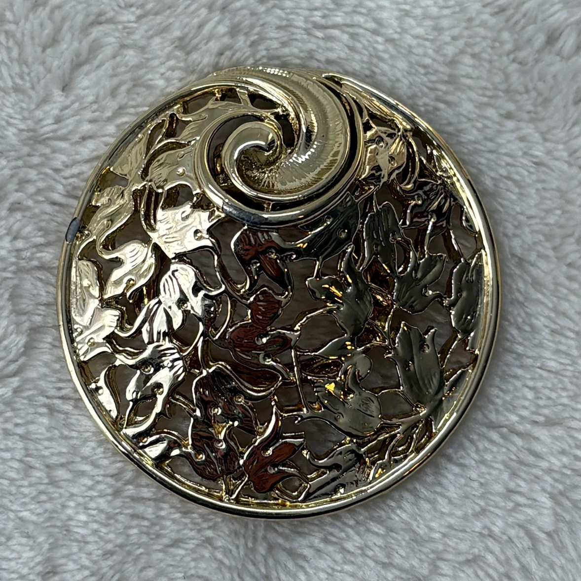 Vintage Sarah Coventry Whirlwind Scarf Clip Gold Buckle Clip - photo 2