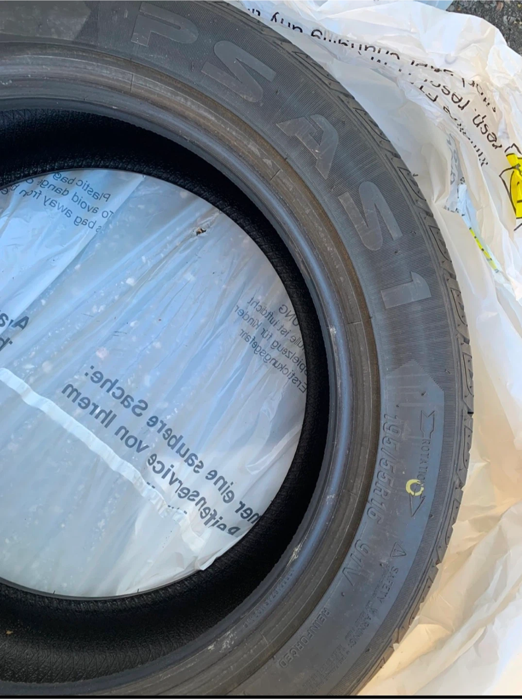 Cooper 195/55R16 Tire