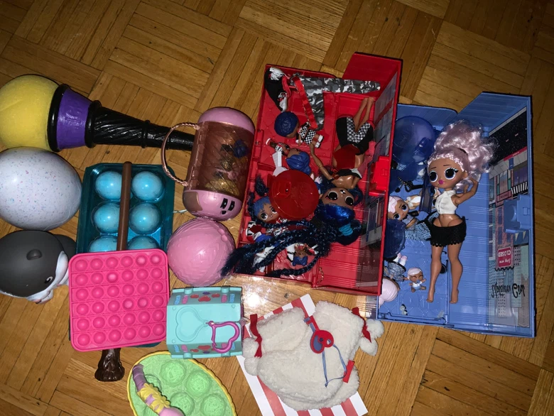 LOL Surprise Dolls and Accessories Lot