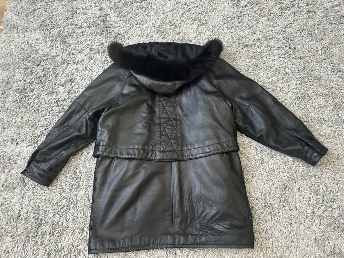 Woman’s Leather Jacket - photo 4