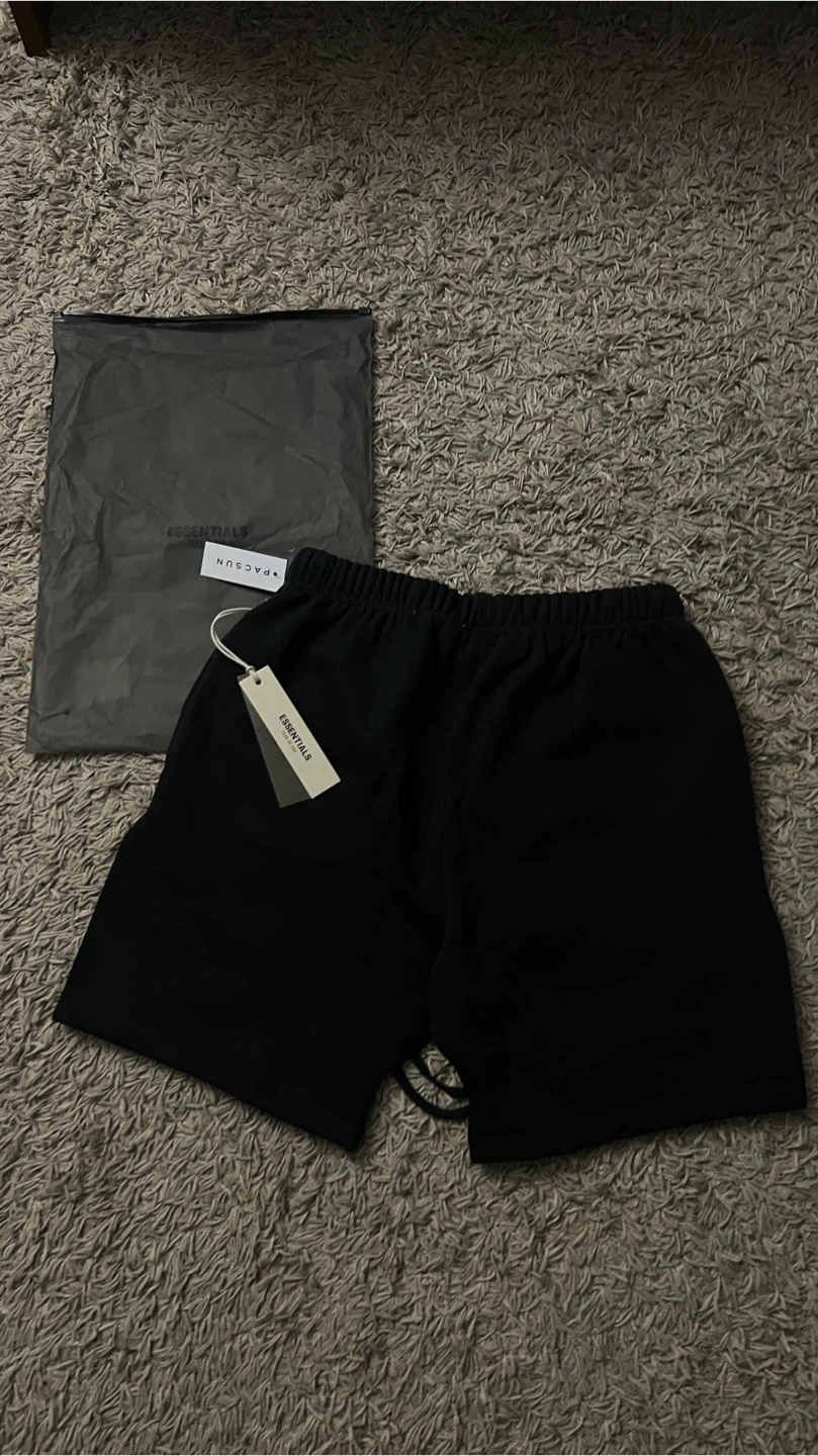Essentials shorts - photo 4