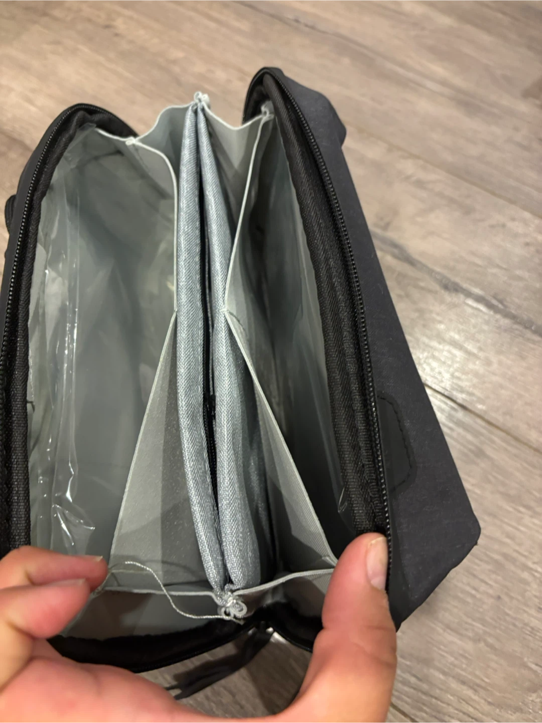 Lot of 2 Black Tech Pouch Organizers - photo 2