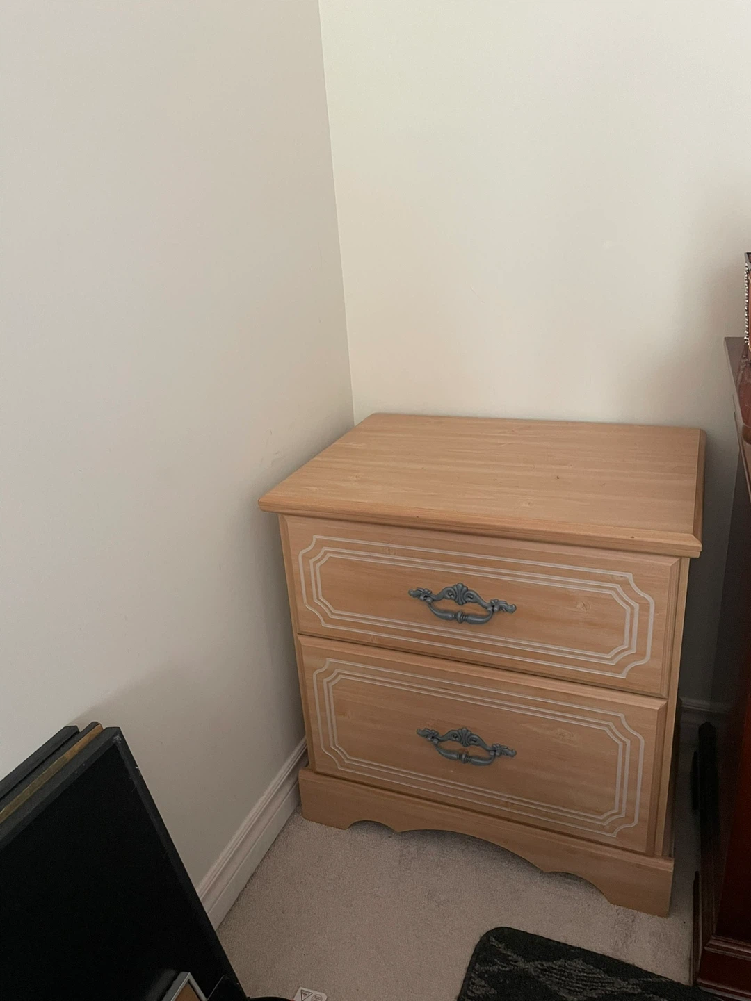 Vintage-Style 2-Drawer Wood  nightstand