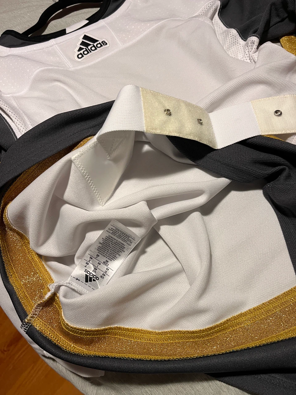 Adidas Vegas Golden Knights NHL Hockey Jersey Size 46 - photo 4
