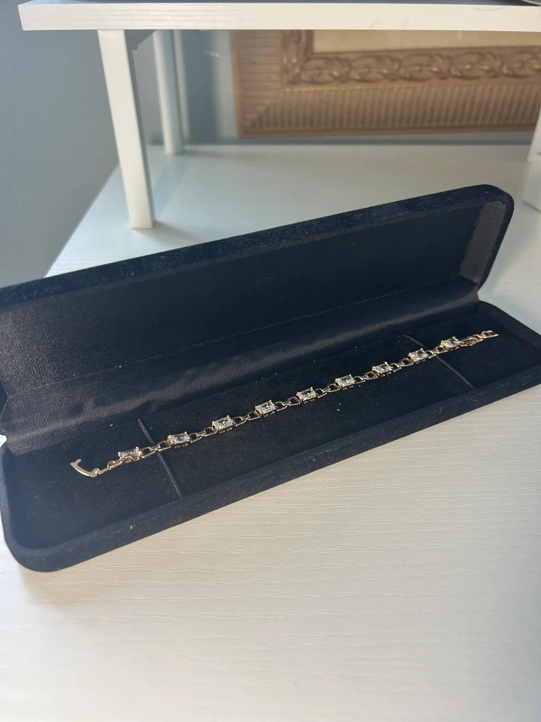 Women's Jewellery Set - Bracelet, Earrings, Ring - photo 2