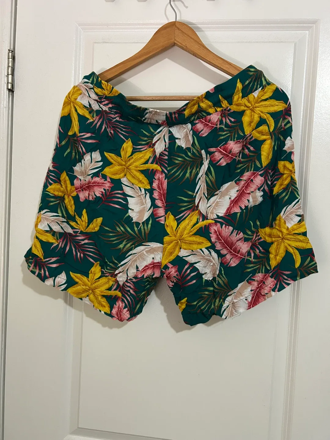 Tropical Print Button-Up Shirt & Shorts Set - photo 2