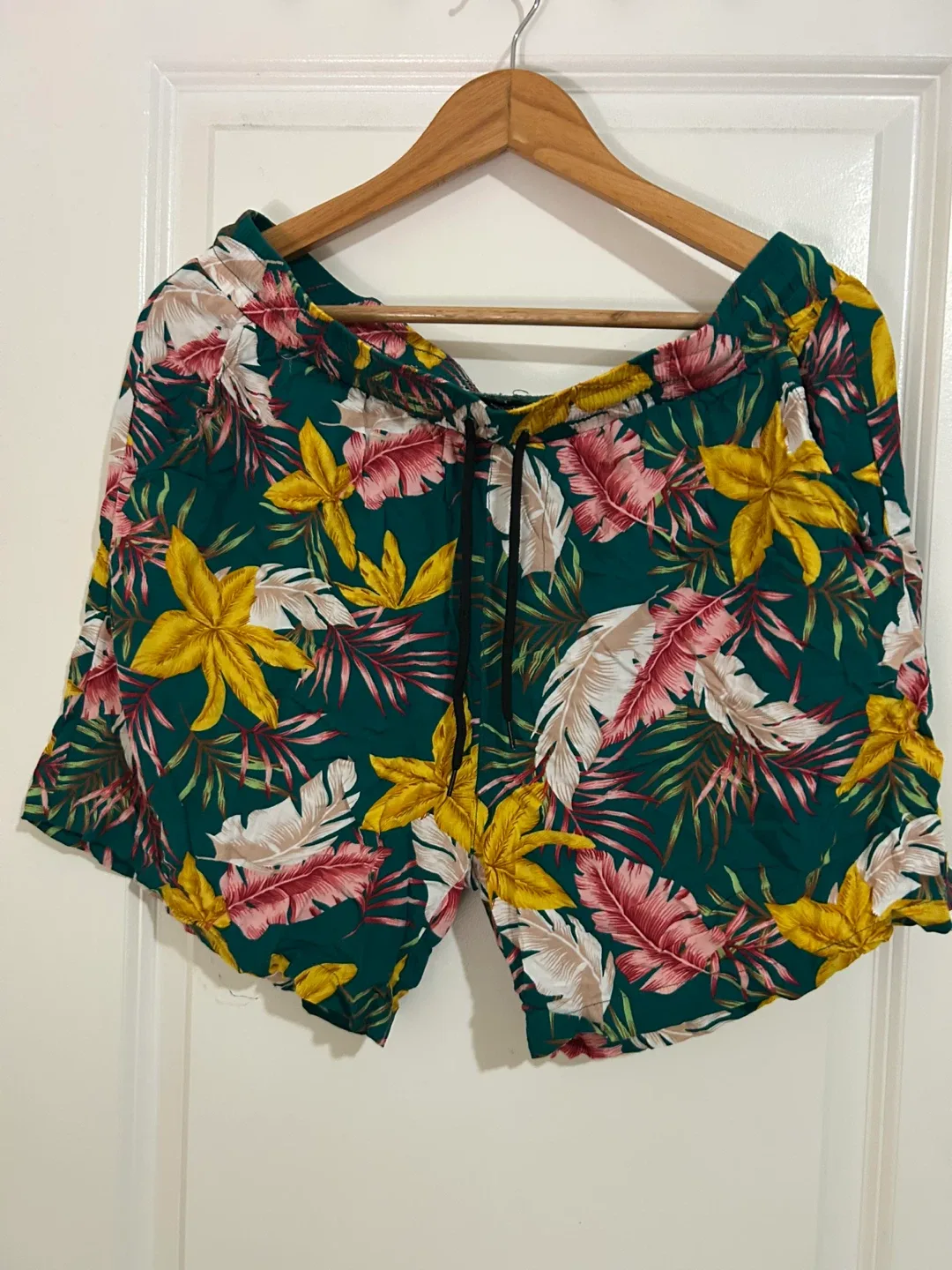 Tropical Print Button-Up Shirt & Shorts Set - photo 3