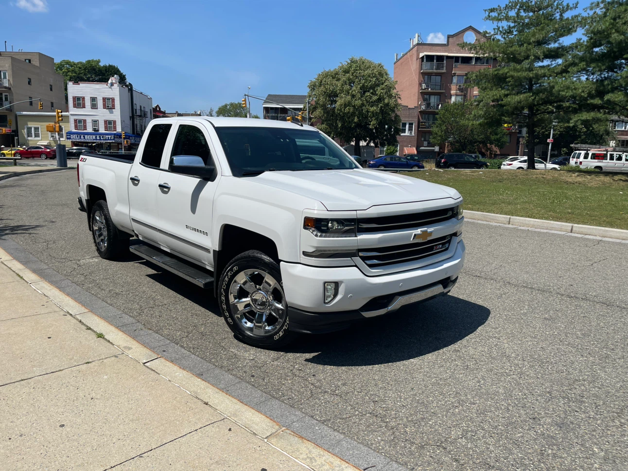 White Chevrolet Silverado Truck - photo 4
