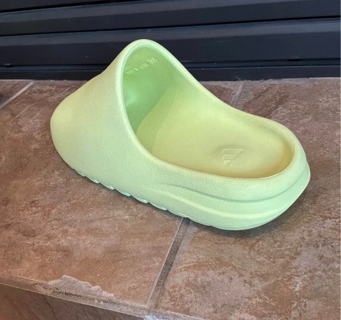 Adidas Yeezy Slides lime color - photo 2