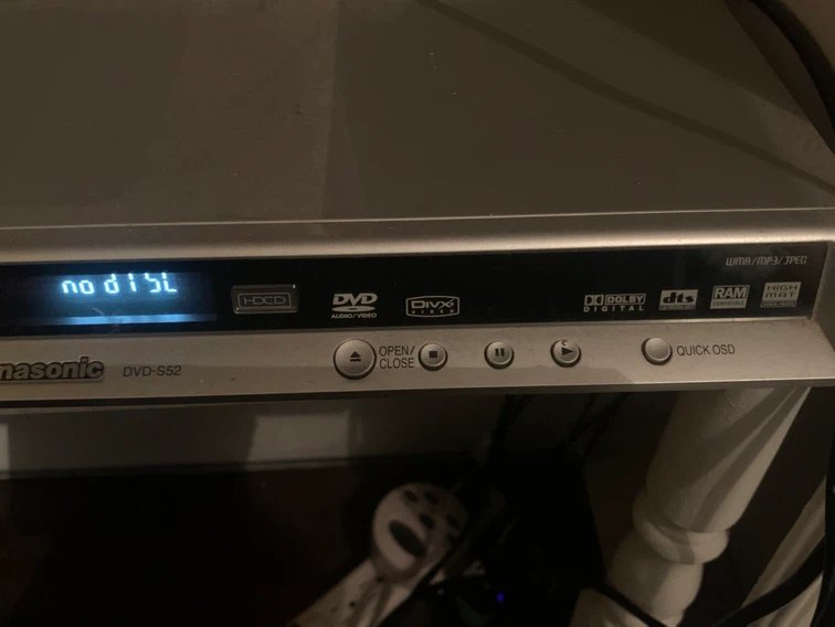 Panasonic DVD-S52 DVD Player - photo 2