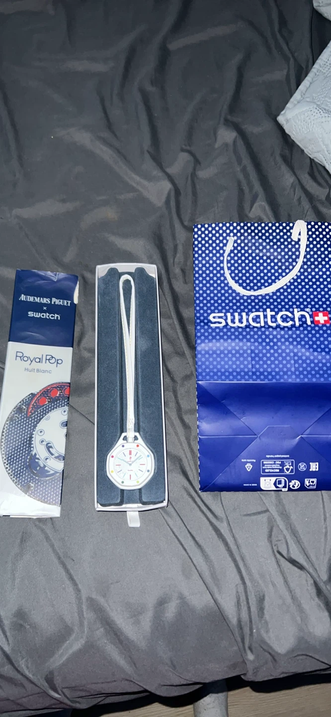 Swatch Royal Pop Watch Huit Blanc NO OUTTER BOX - photo 2