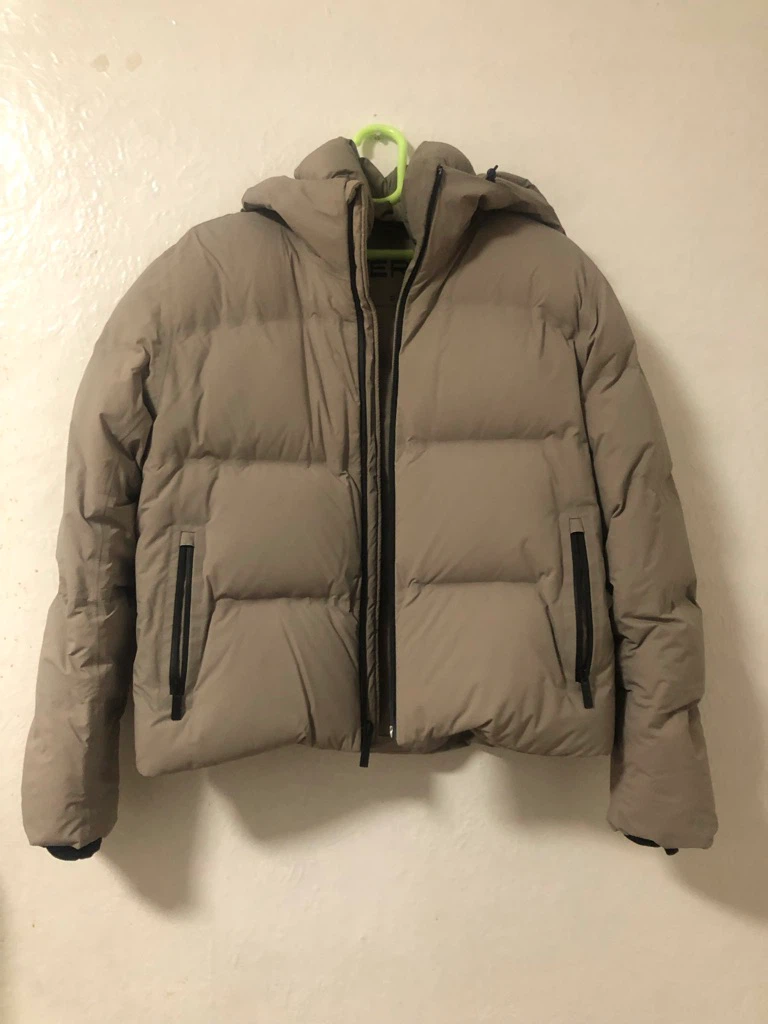 Aritzia - The Super Puff2O Shorty - Rainstop