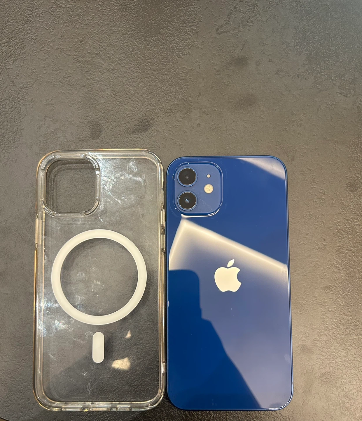 Apple iPhone 12