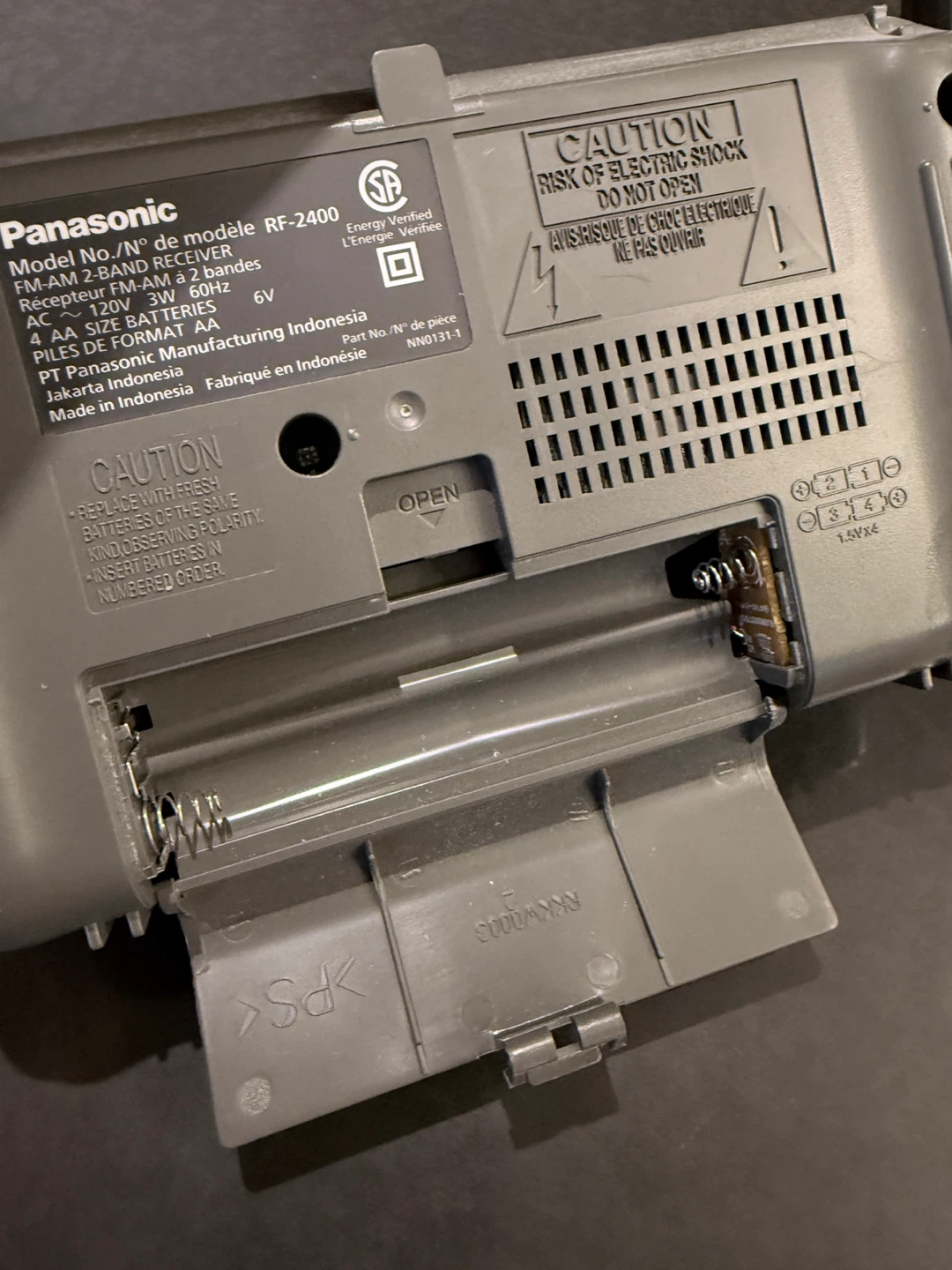 Panasonic RF-2400 FM-AM Band Receiver - photo 4