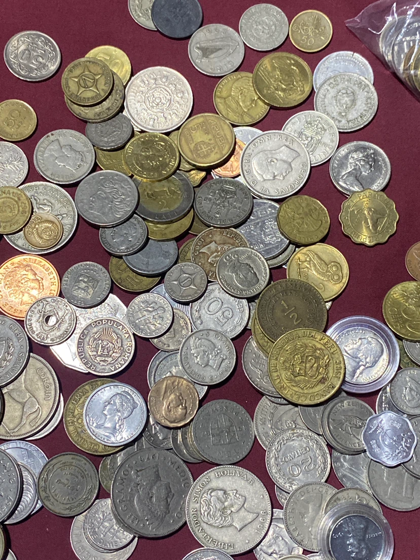 Vintage Assorted Collection of World Coins - photo 5