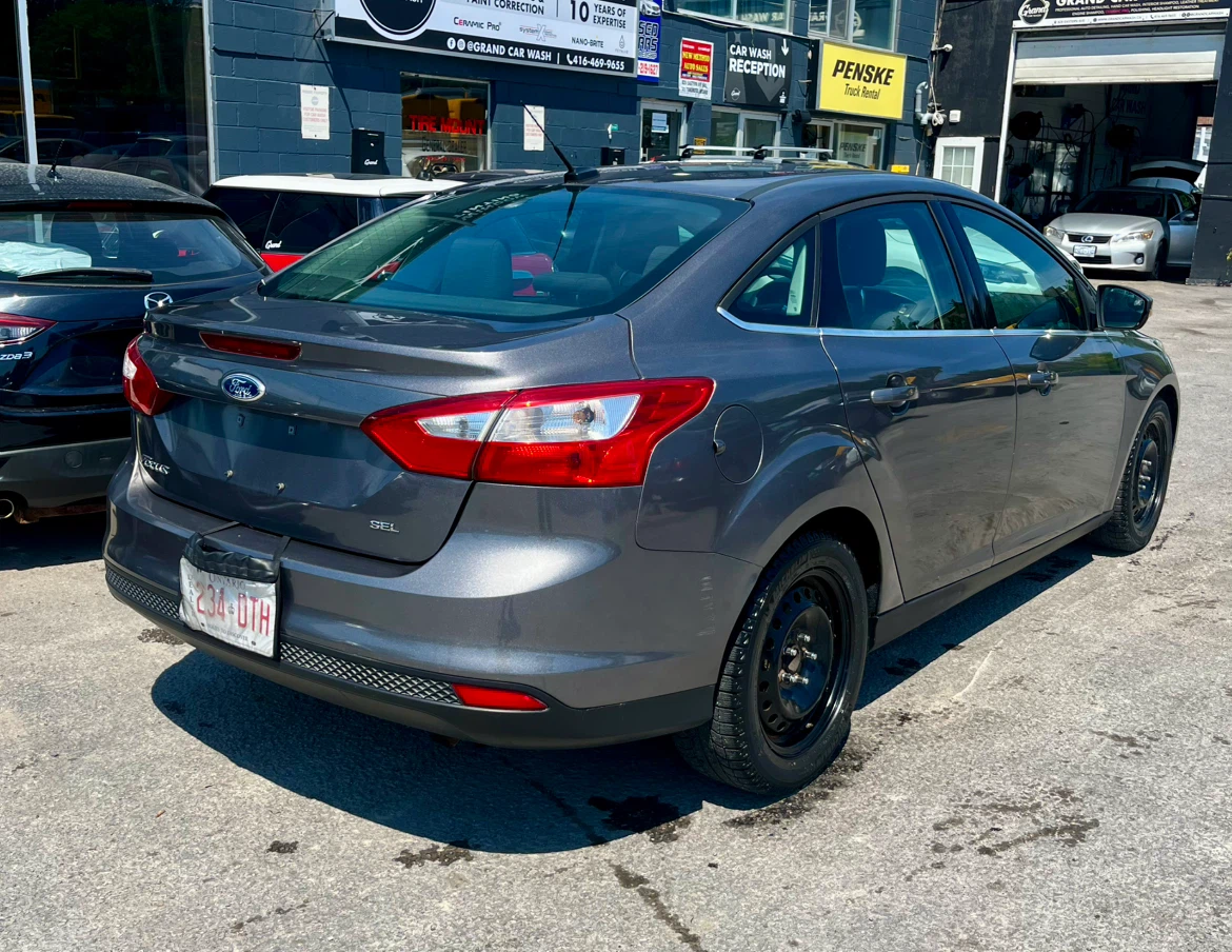 Used Ford Focus Sedan - photo 4