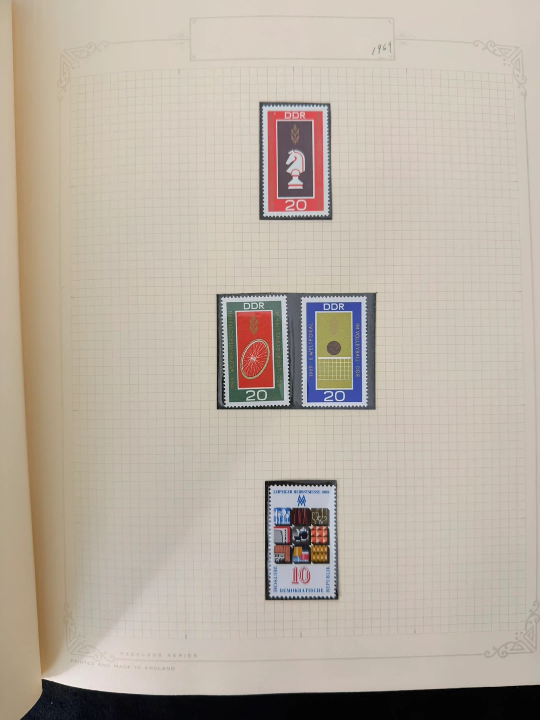 Vintage G.F. Rapkin "Favourite Album" with stamps - photo 3