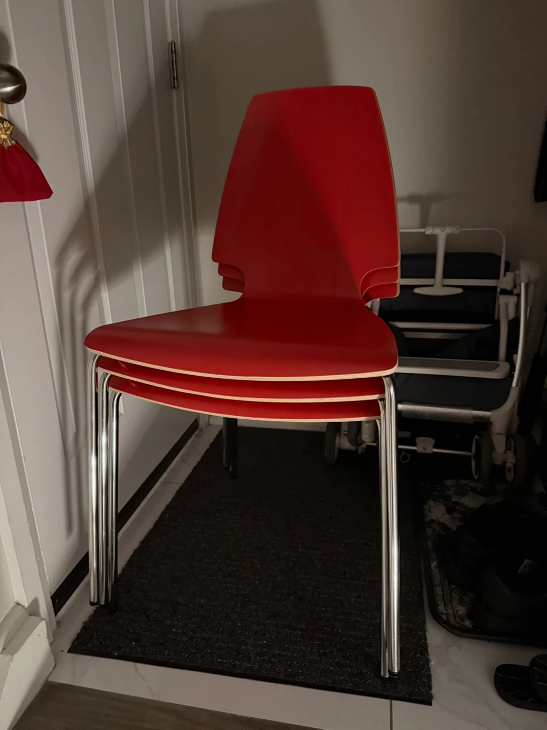 IKEA Vilmar Red Chair - photo 2
